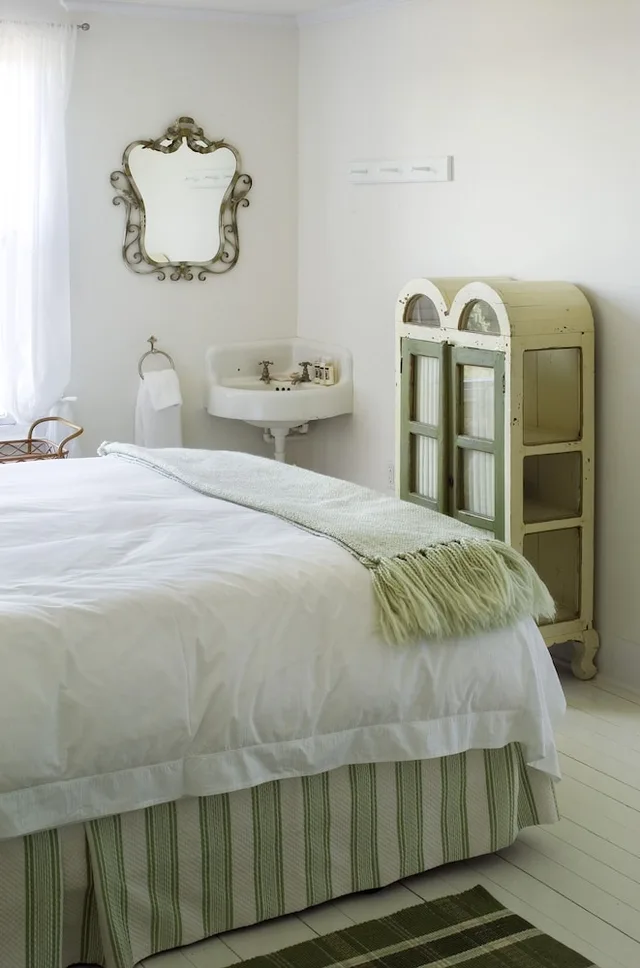 غرفة بسرير كوين بإطلالة على الحديقة، Chebeague Island Inn 1/2