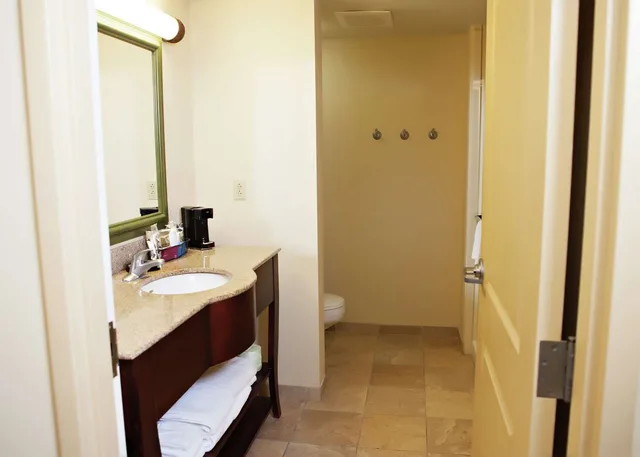 غرفة بسرير كوين، Hampton Inn Martin 3/3