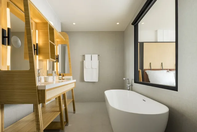 1 Bedroom, Premier, Suite, King Bed, Terrace, FirstName Bordeaux 2/2