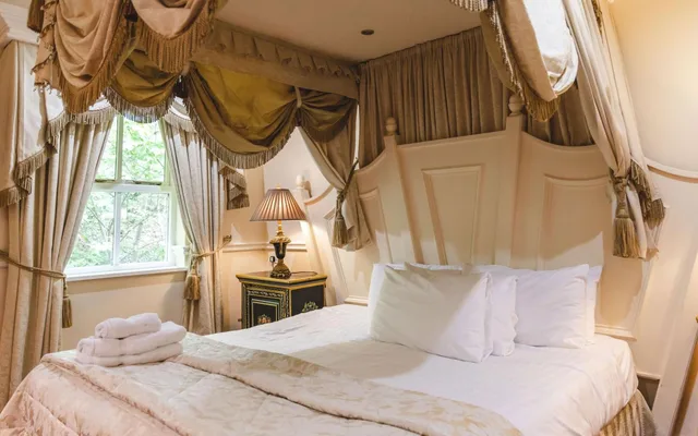 غرفة عائلية، Grange Hotel 2/9