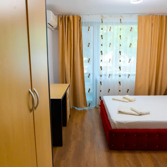 غرفة عائلية بسرير مزدوج في الطابق الأرضي، Hotel Siret 8/10