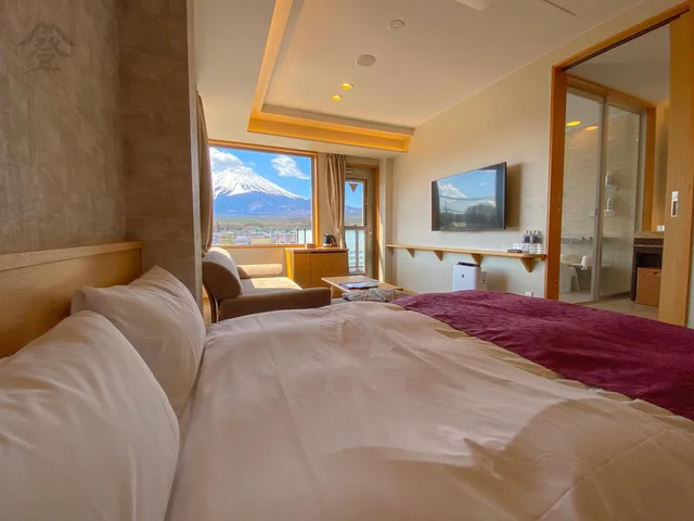 غرفة ديلوكس ركنية بسريرين منفصلين بإطلالة على الجبل بشرفة، The Noborisaka Hotel 2/2