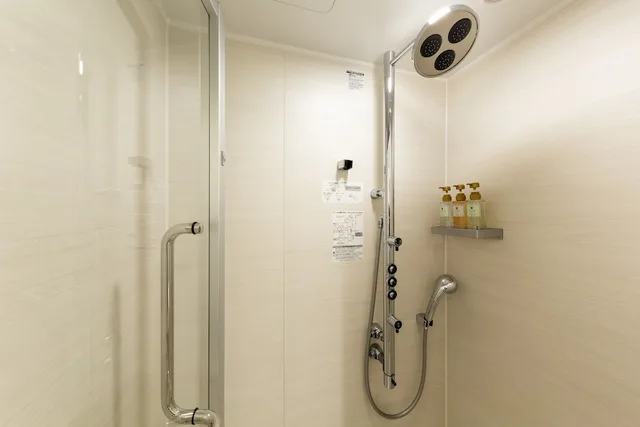 Standard Twin Room Non Smoking, The Onefive Kyoto Shijo 3/3