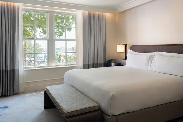 Premium, King Bed, Bay View، The Vinoy Resort & Golf Club Autograph Collection 3/8