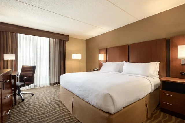 جناح بسرير كينج بغرفة نوم واحدة، Holiday Inn Hotel And Suites Des Moines Northwest 1/2