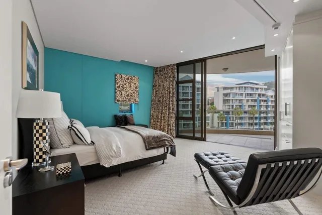 غرفة بريميير فاخرة بسريرين منفصلين وسريرين كينج وسرير كوين وسريرين منفصلين بـ3 غرف نوم، Mountain Marina Luxury Apartments 1/4