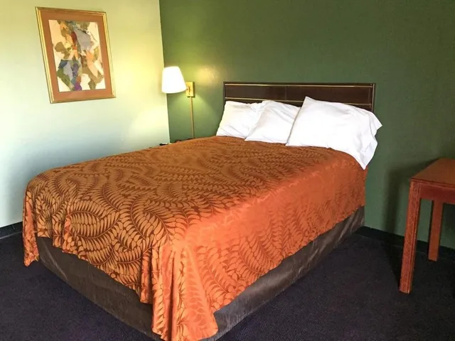 غرفة بسرير كوين، Americas Best Value Inn Manchester TN 1/2
