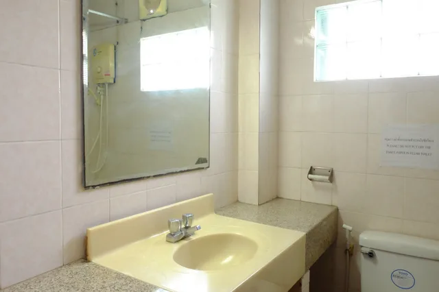 غرفة قياسية رباعية بسريرين مزدوجين، Jor Koo City Hotel 3/3