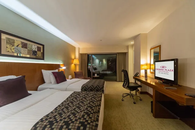 غرفة بريميوم بسرير فردي، Crowne Plaza Istanbul Harbiye Hotel 5/10