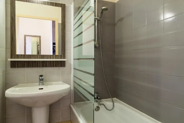 غرفة رباعية، The Originals City Hotel L Acropole Saint Etienne Sud 9/10