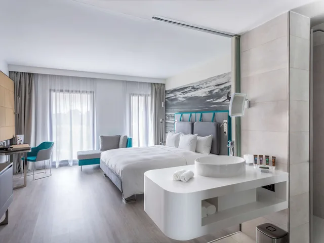 غرفة سوبيريور بسرير كينج، Le Novotel Convention and Spa Madagascar 8/9