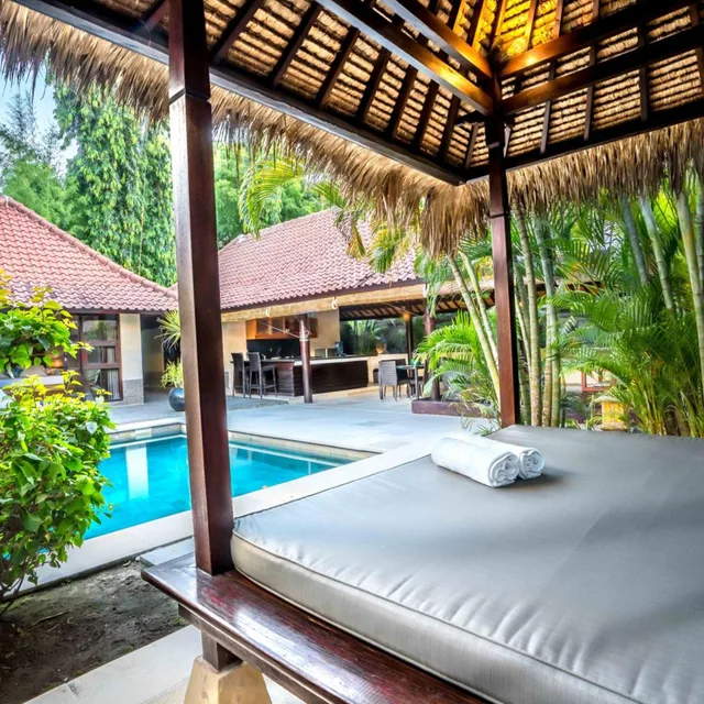 فيلا بمسبح خاص، Gili Villas 8/10