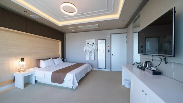 Premium, Double Bed, Sea View, Hotel The One Yeosu 5/10