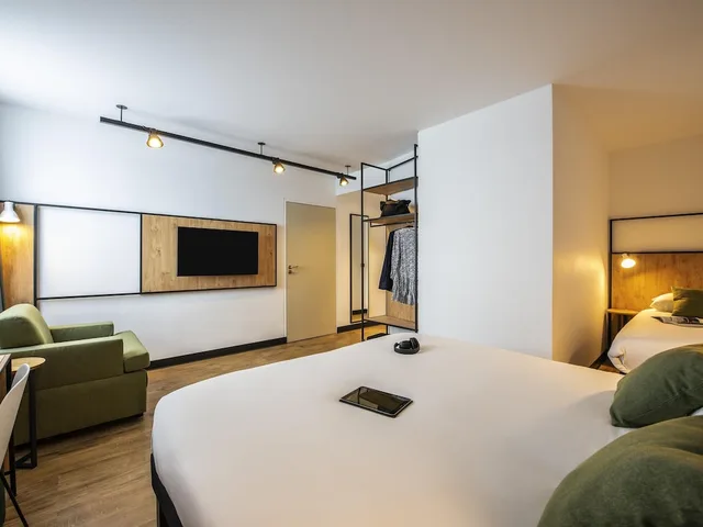 غرفة قياسية بسرير مزدوج مع أريكة، ibis Lyon Sud Oullins (Ex Hotel Campanile LYON SUD - Oullins) 2/6