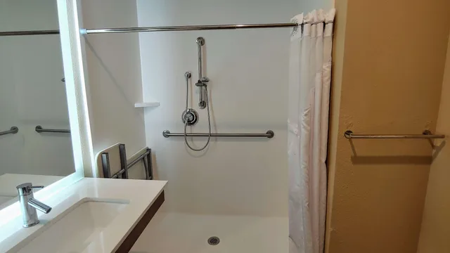 غرفة قياسية بسرير كينج، Best Western Bend North 8/9