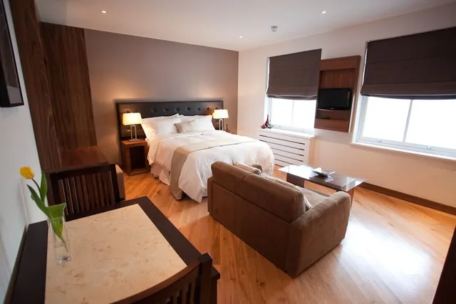 Deluxe, Studio, Double Bed, Sofa, Presidential Apartments - Kensington 4/7