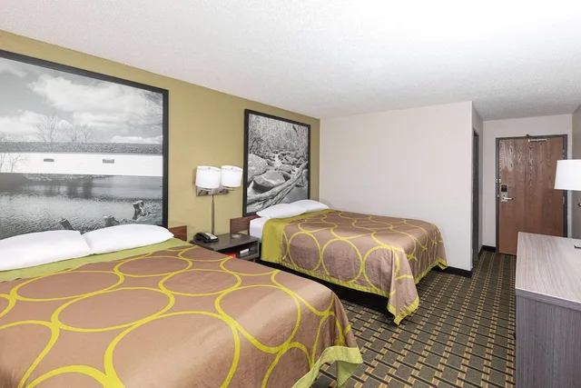 غرفة قياسية بسريرين كوين للمدخنين، Super 8 By Wyndham Johnson City 3/4