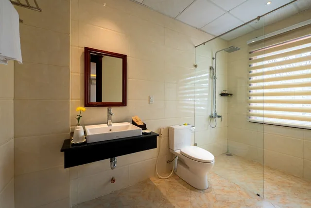 غرفة ديلوكس ثلاثية بسرير كوين وسرير فردي، Iris Villa Hoi an 4/4