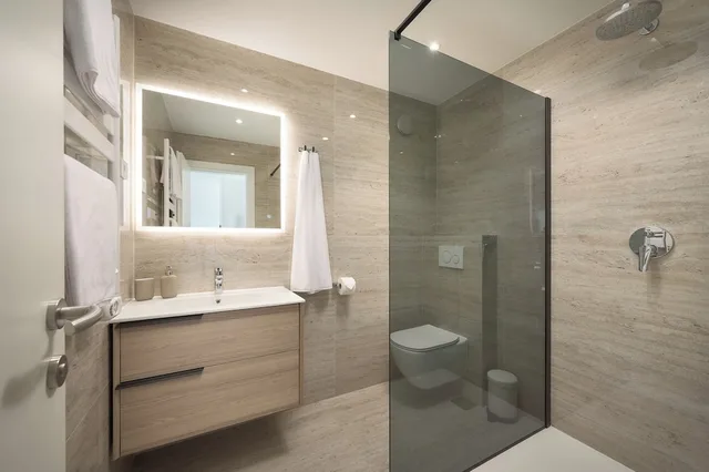 استوديو بسرير كينج بإطلالة على البحر، Studio Apartments 4 You In Split 7/10