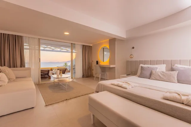 جناح جونيور بمسبح خاص، La Kumsal Hotel 2/6