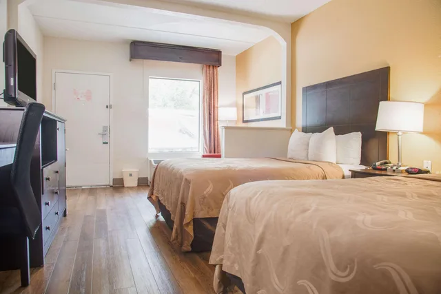جناح بسريرين مزدوجين للمدخنين، Quality Inn & Suites Aiken 2/6