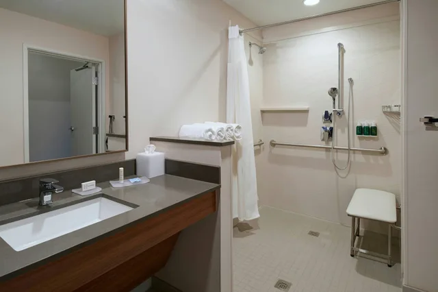 غرفة بسريرين كوين، Fairfield Inn & Suites By Marriott Midland 2/9