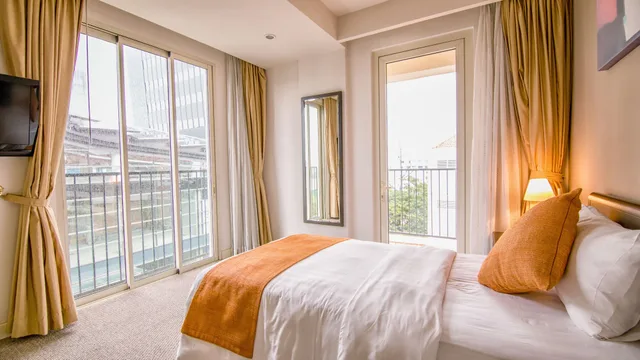 جناح بسريرين مزدوجين بغرفتي نوم، Central Mansions 9/10