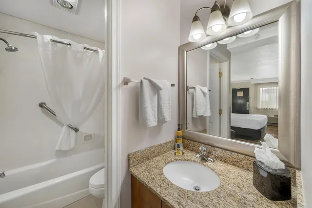 Standard, King Bed, Best Western Plus Northwoods Inn 8/10
