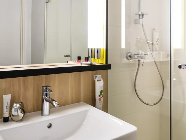 Standard, Double Bed, Sofa, Ibis Styles Guyancourt Versailles 2/2
