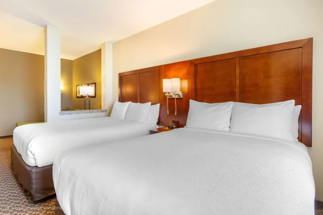 جناح بسريرين كوين، Comfort Suites Burlington Near I-5 3/6