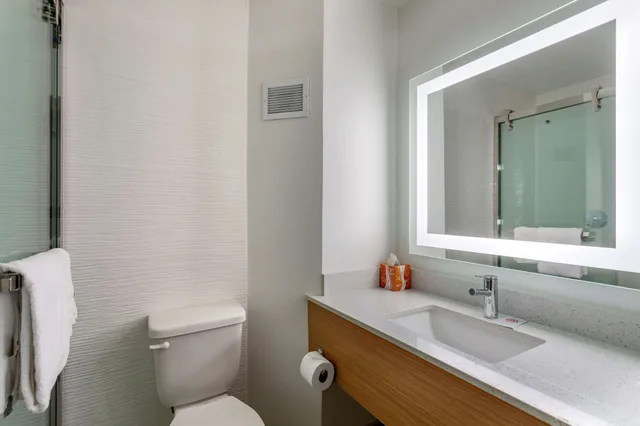 غرفة قياسية بسريرين كوين، Comfort Inn & Suites Nashville Downtown - Stadium 9/10