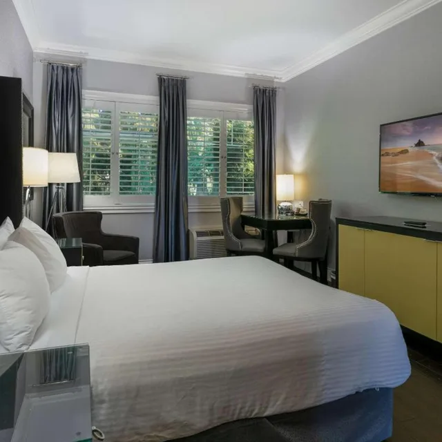 غرفة بسرير كينج وسرير كوين، Prestige Oceanfront Resort, WorldHotels Luxury 2/5