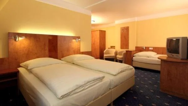 غرفة رباعية بسرير فردي، Hotel Astro 2/6