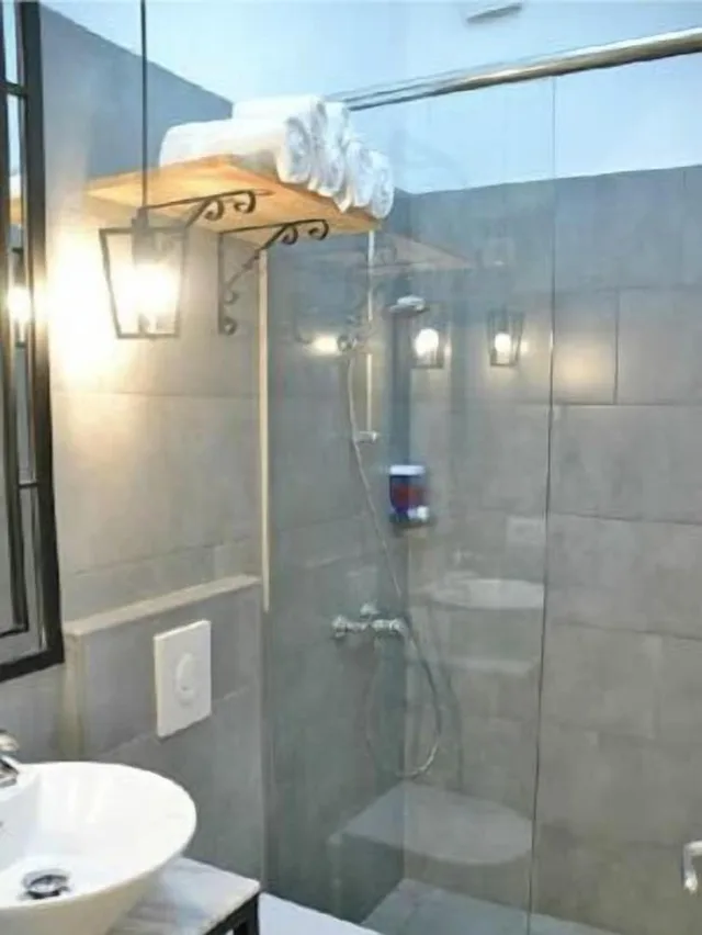 غرفة ديلوكس بسرير مزدوج وسرير فردي، Hotel Antigone 6/8