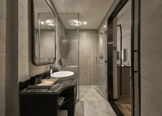 Connecting, Deluxe, King and Twin Beds, La Siesta Premium Sai Gon 5/5
