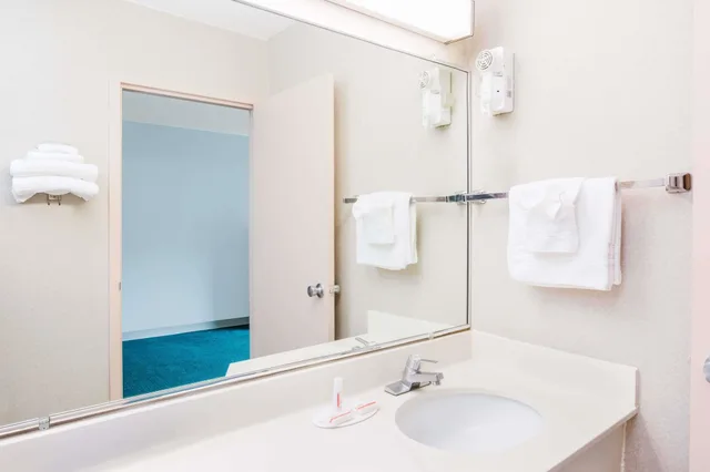 غرفة بسريرين مزدوجين للمدخنين، Days Inn By Wyndham Cambridge 9/9