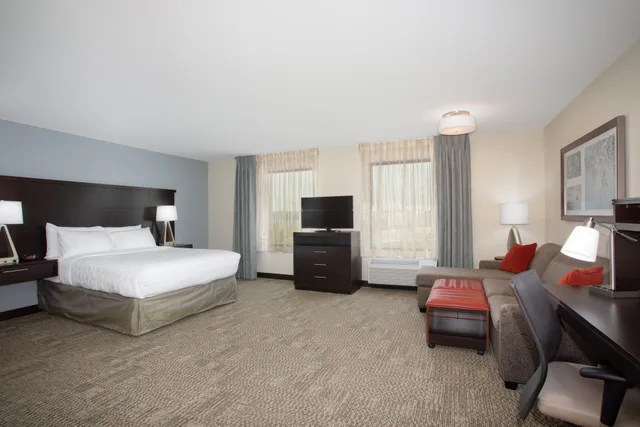جناح بسرير كوين بغرفة نوم واحدة لذوي الإعاقة، STAYBRIDGE SUITES DENVER SOUTH - HIGHLANDS RANCH 1/1