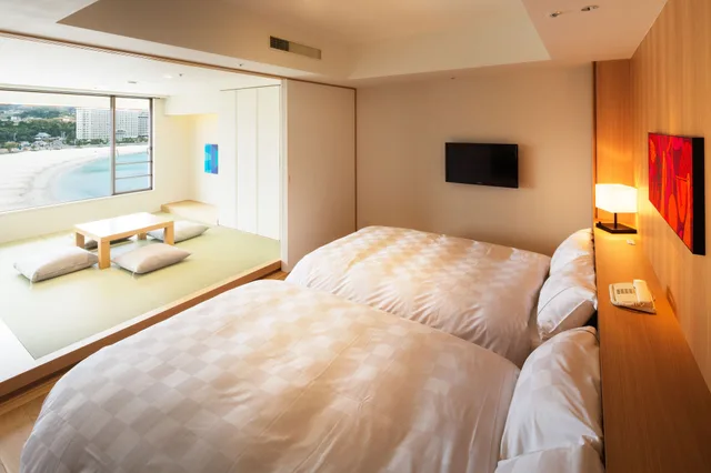 Japanese Western, Twin Beds, 2 Futon Beds, Ocean View, Royal Floor، Shiraraso Grand Hotel 2/10