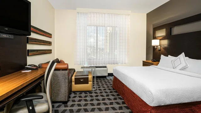 استوديو بسرير كينج مع أريكة بحوض استحمام لذوي الإعاقة، TownePlace Suites by Marriott San Antonio Downtown Riverwalk 1/10