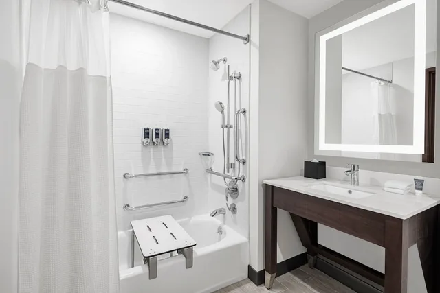 غرفة بسريرين مزدوجين، Four Points by Sheraton Flushing 4/4