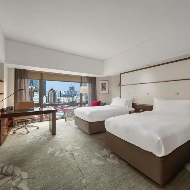 غرفة كلاسيكية بسرير فردي بإطلالة على المدينة في طابق مرتفع، Intercontinental Shanghai Pudong 2/5