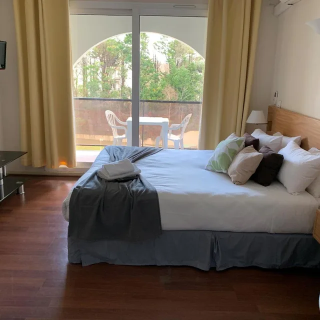 غرفة بسرير مزدوج بإطلالة على المسبح، Hotel Residence Anglet Biarritz Parme 4/9