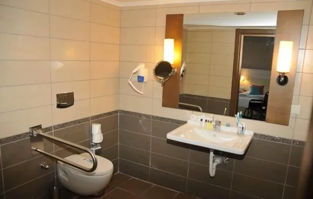 غرفة قياسية بسريرين منفصلين بإطلالة على المدينة، SIDE PRENSES RESORT HOTEL AND SPA 5/5