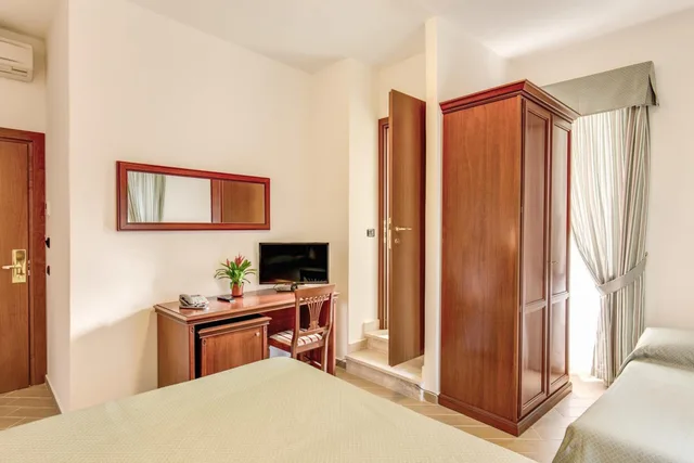 غرفة ثلاثية، Hotel Flavio Rome 7/10