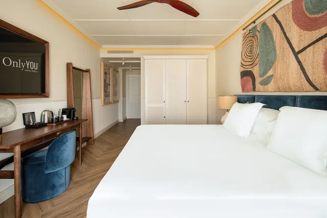 غرفة بريميوم بسرير كوين بشرفة، Only YOU Hotel Sevilla 7/10