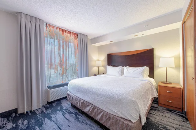 استوديو بسرير كينج، Fairfield Inn Suites Chicago Naperville 2/5