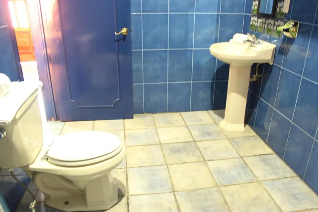 غرفة ثلاثية، Hotel Posada La Casona de Cortes 2/2