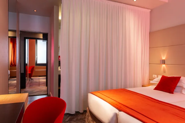 غرفة سوبيريور مفردة، Golden Tulip Opera de Noailles 3/5
