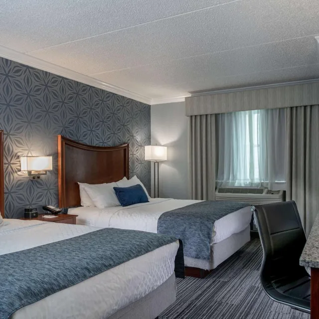 غرفة بسرير كينج وسريرين كوين، Best Western Plus Franklin Square Inn Troy/Albany 3/10