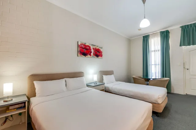 غرفة اقتصادية بسريرين منفصلين يُسمح فيها بالحيوانات الأليفة، Prince of Wales Motor Inn 1/3
